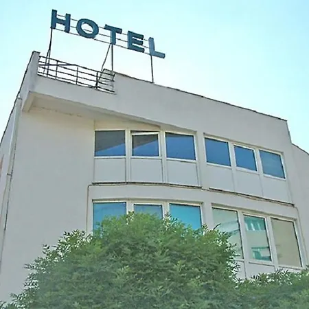 מלון Hotel Skopje