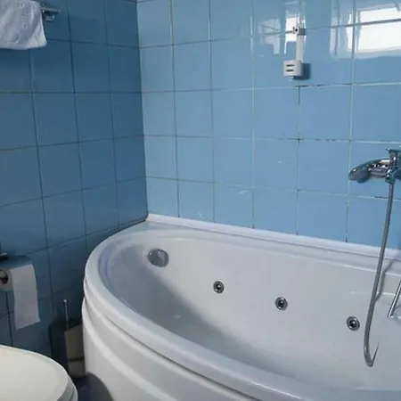 Hotel Skopje 4* סקופיה
