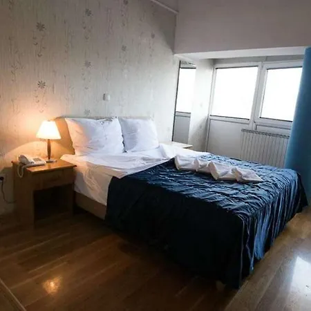 Hotel Skopje 4* סקופיה